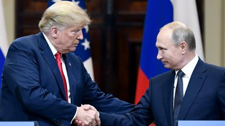 Donald Trump (links) und Wladimir Putin bei ihrer Pressekonferenz in Helsinki.