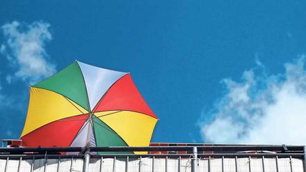 Sonnenplätzchen. Das schöne Wetter der kommenden Tage lässt sich an vielen Orten genießen.