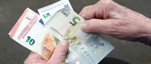 Die Höhe der realen Arbeitseinkommen ist mitentscheidend für das Niveau des Wohlstands.