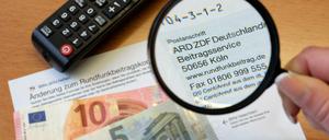 17,50 Euro im Monat sind nicht viel, acht Milliarden Euro im Jahr schon.