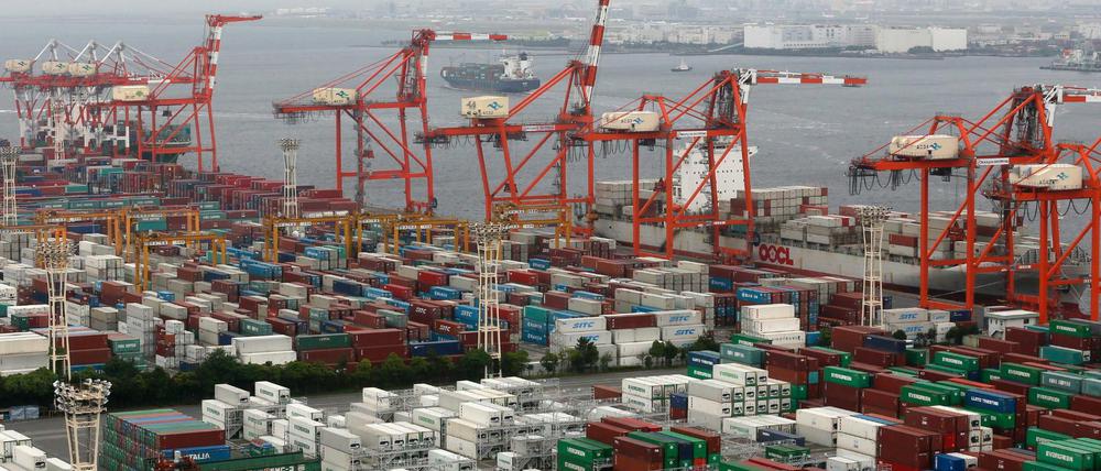 Container im Hafen von Tokio.