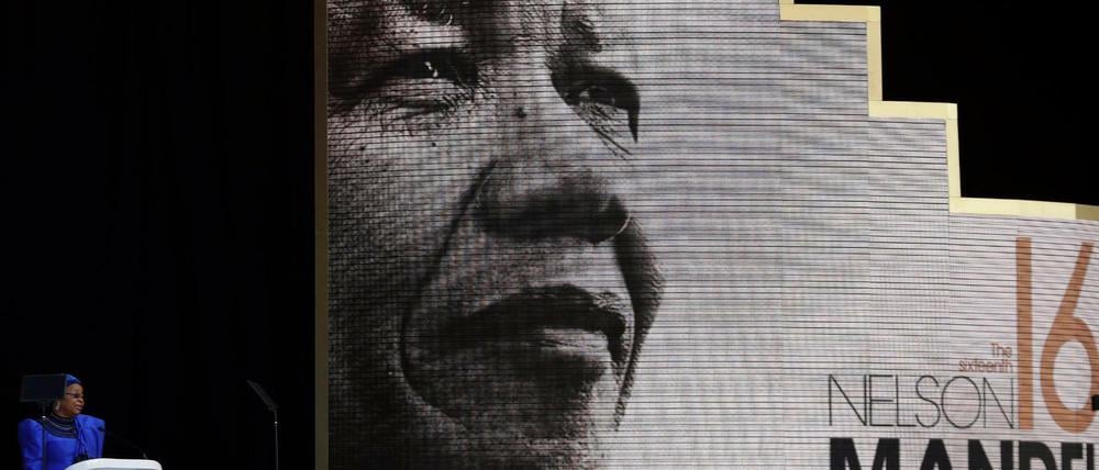 In vielen Ländern Afrikas wird Mandelas Geburtstag gefeiert. Hier die Feierlichkeiten in Südafrika.