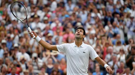 Erleichtert. Novak Djokovic schlägt Nadal in einem Marathonmatch.