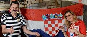 Ruzica Zaja und Ivan Tokic fiebern im „Dalmacija Grill“ für Kroatien.