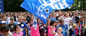 Bald werden wieder HSV-Fahnen geschwenkt.