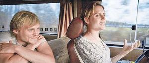 Mansplaining von der Rückbank. Jan (Anton Spieker) nervt Jule (Mala Emde).