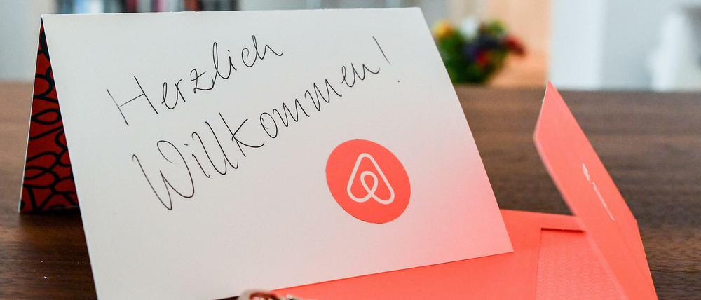 In bei Touristen beliebten Städten ist Airbnb zu einer Plage geworden. Der WDR startet am Mittwoch die Doku-Reihe "Kritisch Reisen".