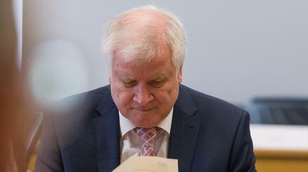 Selbstwahrnehmung und Fremdwahrnehmung - bei Horst Seehofer klafft dazwischen eine Lücke. 