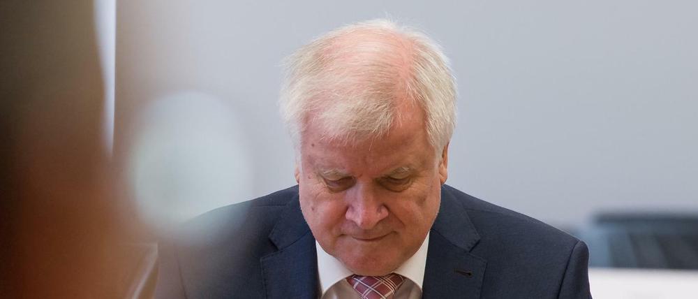 Selbstwahrnehmung und Fremdwahrnehmung - bei Horst Seehofer klafft dazwischen eine Lücke.