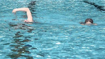 60 Millionen Euro - so hoch sind die Mehrkosten für die Sanierung der Berliner Bäder.