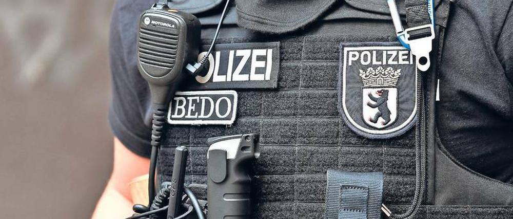 Beamte der Abteilung Beweissicherung beschlagnahmten 77 Immobilien der Familie R.