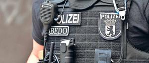 Beamte der Abteilung Beweissicherung beschlagnahmten 77 Immobilien der Familie R.