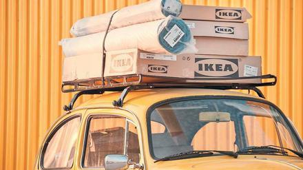 Wagenladung. Stapelweise bei Ikea einzukaufen ist verlockend, vor allem dann, wenn man alles wieder zurückbringen kann. 