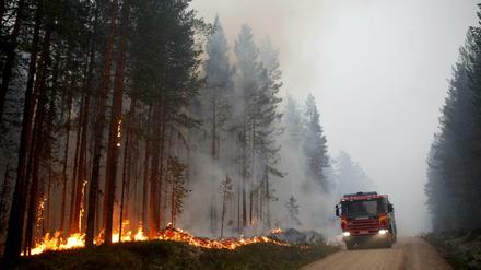 Die Einsatzkräfte wie hier im Norden des Landes sind im Dauereinsatz.