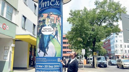 Berliner Tradition: Werbung auf der Litfaßsäule.