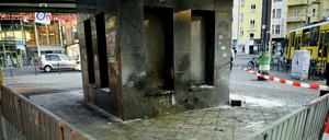 Der Tatort. Am Bahnhof Schöneweide waren zwei schlafende Obdachlose Opfer einer Feuerattacke geworden.