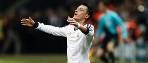 Mesut Özil, Fußballer.