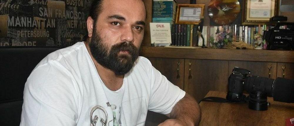 Für seine Weigerung eine minderjährigen Braut abzulichten, erhält der Fotograf Onur Albayrak nun Zustimmung aus dem ganzen Land