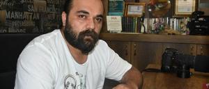 Für seine Weigerung eine minderjährigen Braut abzulichten, erhält der Fotograf Onur Albayrak nun Zustimmung aus dem ganzen Land