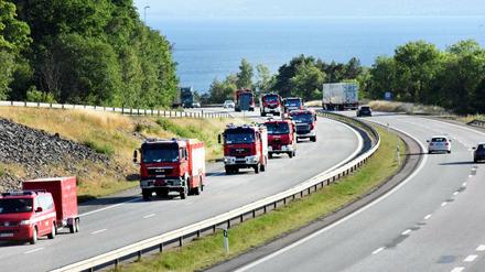 Am Samstag kam ein Konvoi mit 44 Feuerwehrfahrzeugen und 139 Einsatzkräften aus Polen an.