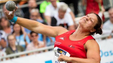 Mit Dampf. Christina Schwanitz war bei der DM nicht zu schlagen. So soll es bei der WM auch laufen.