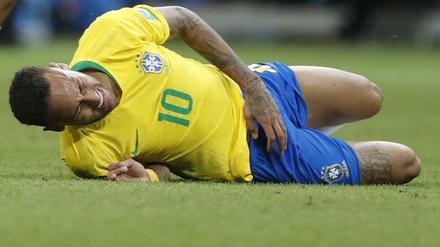 Neymar hat Aua und das praktisch überall. Inzwischen geht es ihm aber wieder gut.