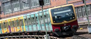 Zwei Wochen lang halten die S-Bahnen nicht am Bahnhof Zoo.