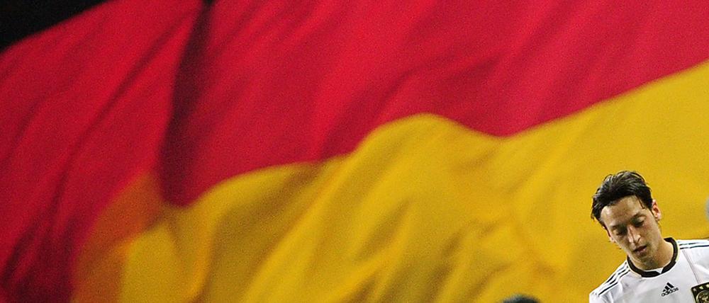 Mesut Özil im Jahr 2010 nach seinem Treffer zum 2:0 im EM-Qualifikationsspiel gegen die Türkei..