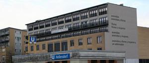 Monatelang im Zentrum einer hitzigen Debatte: die Alice Salomon Hochschule in Hellersdorf - mit dem Gomringer-Gedicht an der Fassade.