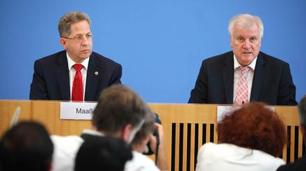 Hans-Georg Maaßen, Präsident des Bundesamts für Verfassungsschutz und Innenminister Horst Seehofer (CSU).