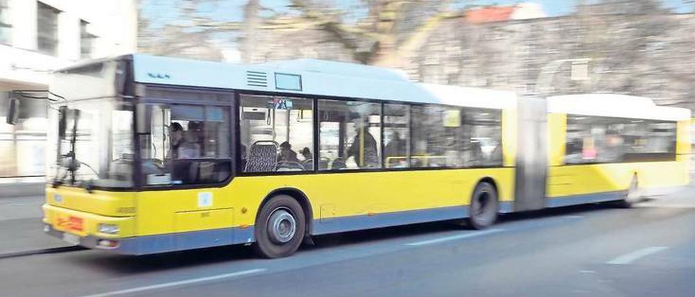 Das Programm zum Beschleunigen von Bussen und Straßenbahnen kommt nur schleppend voran.