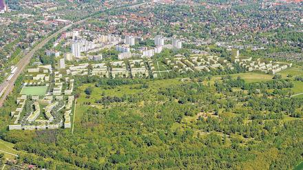 So soll das neue Stadtviertel in Lichterfelde-Süd aussehen. Das einstige Kriegsgefangenenlager befindet sich auf dem Areal rechts.