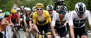Gerain Thomas führt das Feld bei der Tour de France an.