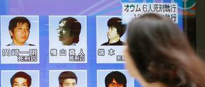 Bericht über die Hinrichtung der Aum-Mitglieder im japanischen Fernsehen 
