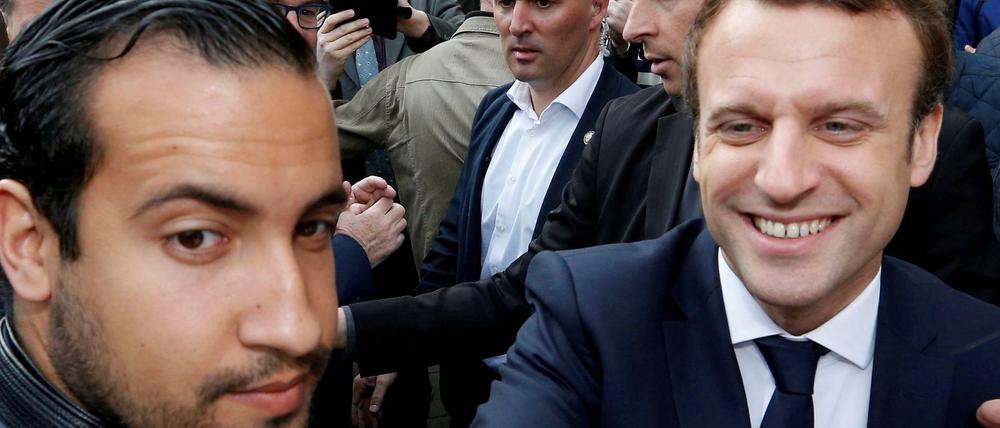 Emmanuel Macron (rechts) und sein früherer Leibwächter Alexandre Benalla