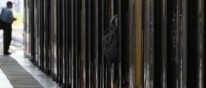 Insgesamt wurden in Bussen und Bahnen mit 294 Sexualstraftaten 2017 fast doppelt so viele Taten wie 2016 angezeigt.
