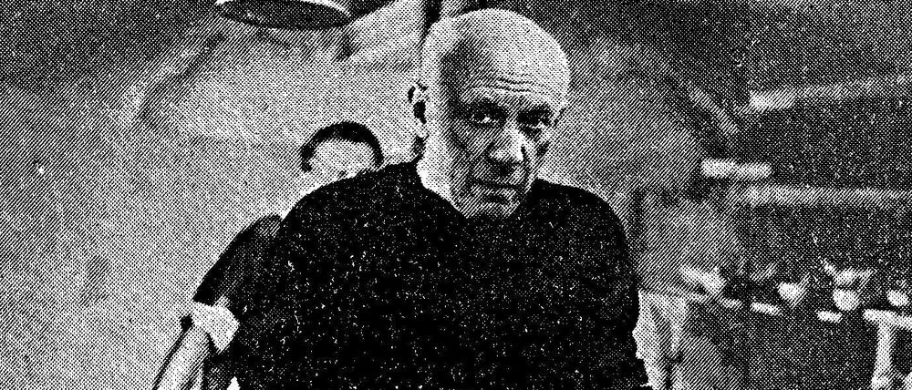 Künstlerstar. Pablo Picasso in den 50er Jahren in seiner Töpferwerkstatt in Vallauris.