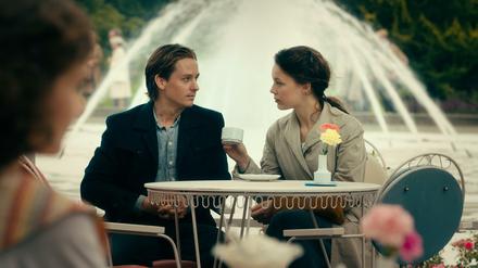 Tom Schilling als Künstler Kurt und Paula Beer als seine große Liebe Ellie in "Werk ohne Autor".