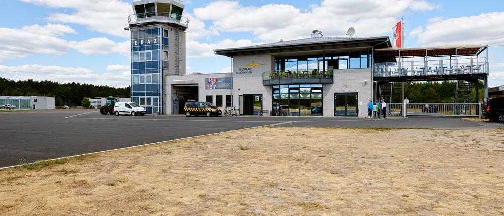 Der Flugplatz Schönhagen, etwa eine Stunde von Berlin entfernt, ist beliebt bei Geschäftsleuten.