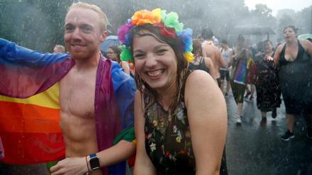 Die CSD-Parade in Berlin endete 2017 ziemlich feucht-fröhlich. 