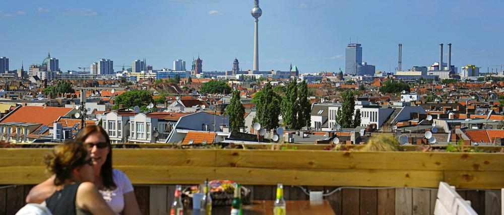 Gute Aussichten. Entspannen im Neuköllner Klunkerkranich. 