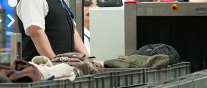 Flughäfen sollen Sicherheitskontrollen in Zukunft selbst organisieren. So steht es in einem Eckpunktepapier des Innenministeriums.