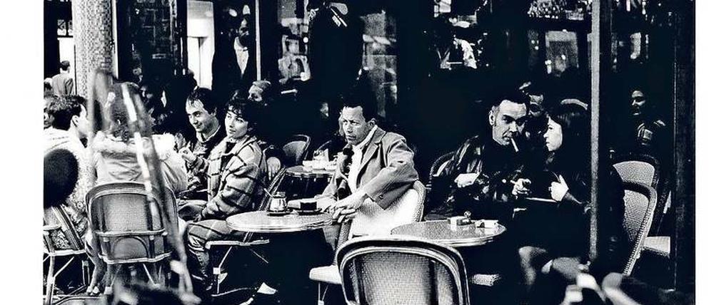 Mythos und Klischee. Pariser Café, 1977 fotografiert von Barbara Klemm.