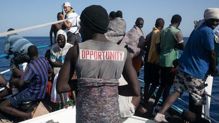 Seenotrettung von Bootsflüchtlingen auf dem Fischkutter "Iuventa".