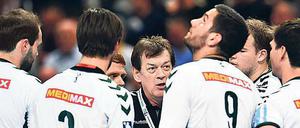 Im Mittelpunkt. Auf Füchse-Coach Petkovic wartet viel Arbeit.