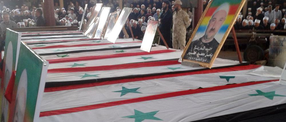 Trauerfeier nach den Anschlägen in Al-Suwaida: Das Morden des IS nimmt kein Ende.