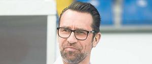 Blick nach vorn. Manager Preetz wünscht sich offensiveren Fußball. Foto: Simon/Imago