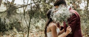 Pure Romantik? Wer heiraten will, muss leider auch viel Papierkram erledigen.