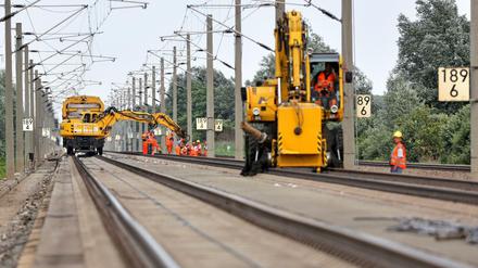 Immer wieder wurden an der Schnellstrecke Berlin-Hannover Gleisarbeiten vorgenommen. 