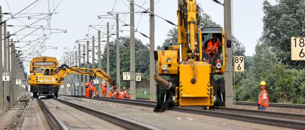 Immer wieder wurden an der Schnellstrecke Berlin-Hannover Gleisarbeiten vorgenommen. 
